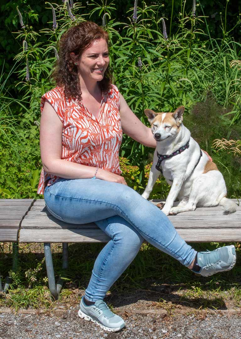 Haustierbetreuung Wädenswil: Angela mit Ihrem Hund Joy